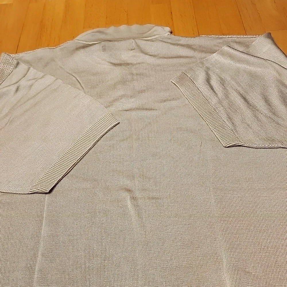 Shirt - Picture 3 of 3